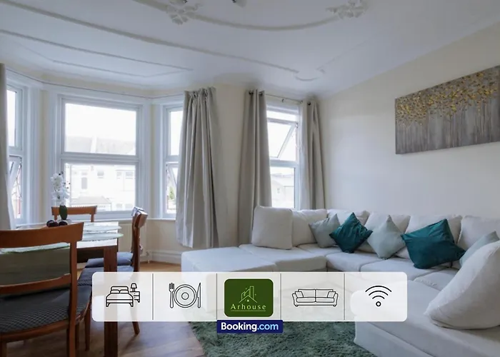 3 Bedroom Apartment By Arhouse Apartments Short Lets & Serviced Accommodation Kensal Rise With Free Wifi & Free Parking
