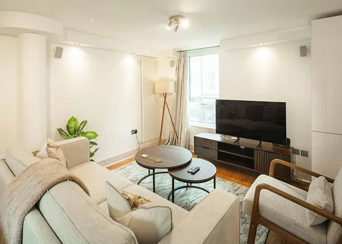 Stylish 3Bd Flat In Prime Covent Garden Location