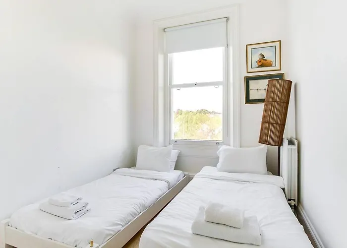 Guestready - Beautiful 2Br Home In Wimbledon Village Wparking