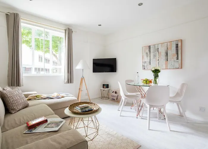 Leinster Gardens by Lime Street
