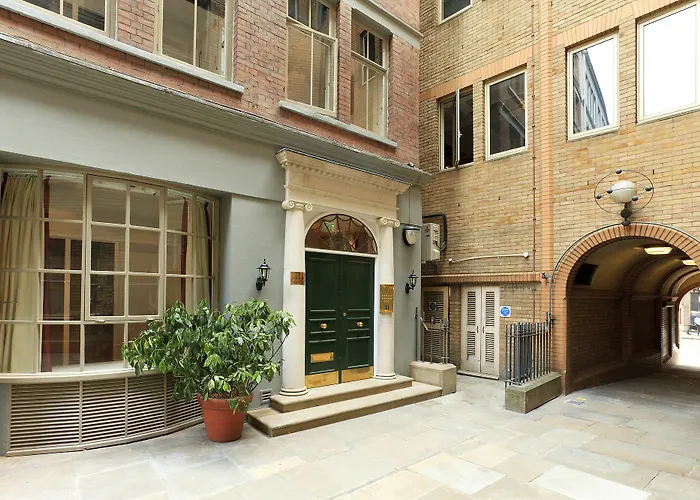 Saco Fleet Street, Crane Court