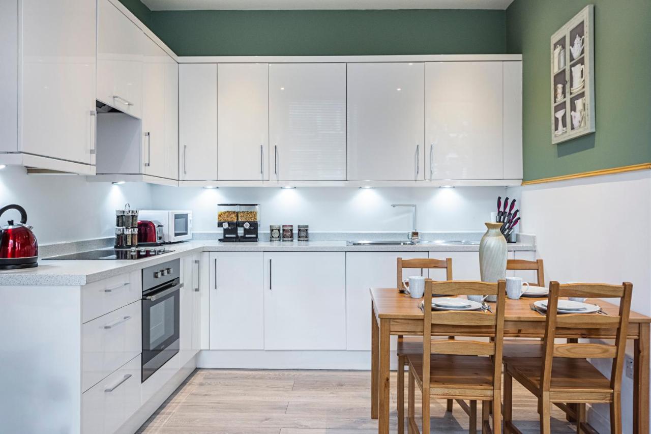 Majestic Modern Flat In The Heart Of