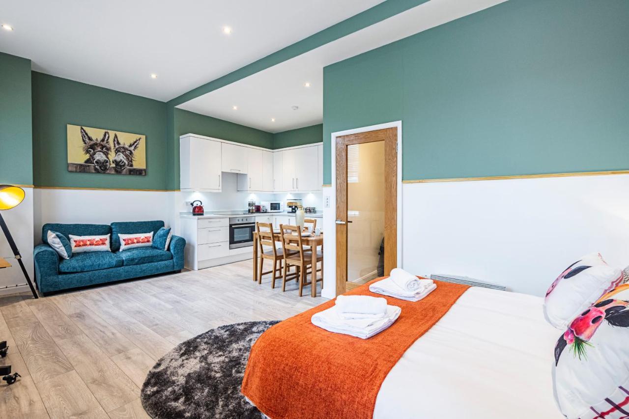 Majestic Modern Flat In The Heart Of Leilighet London