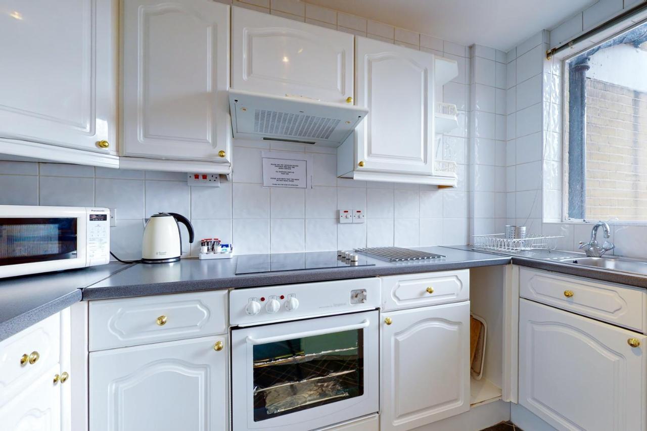Aparthotel Hertford Court 3*
