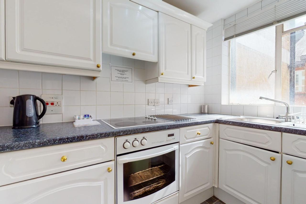 Hertford Court 3*