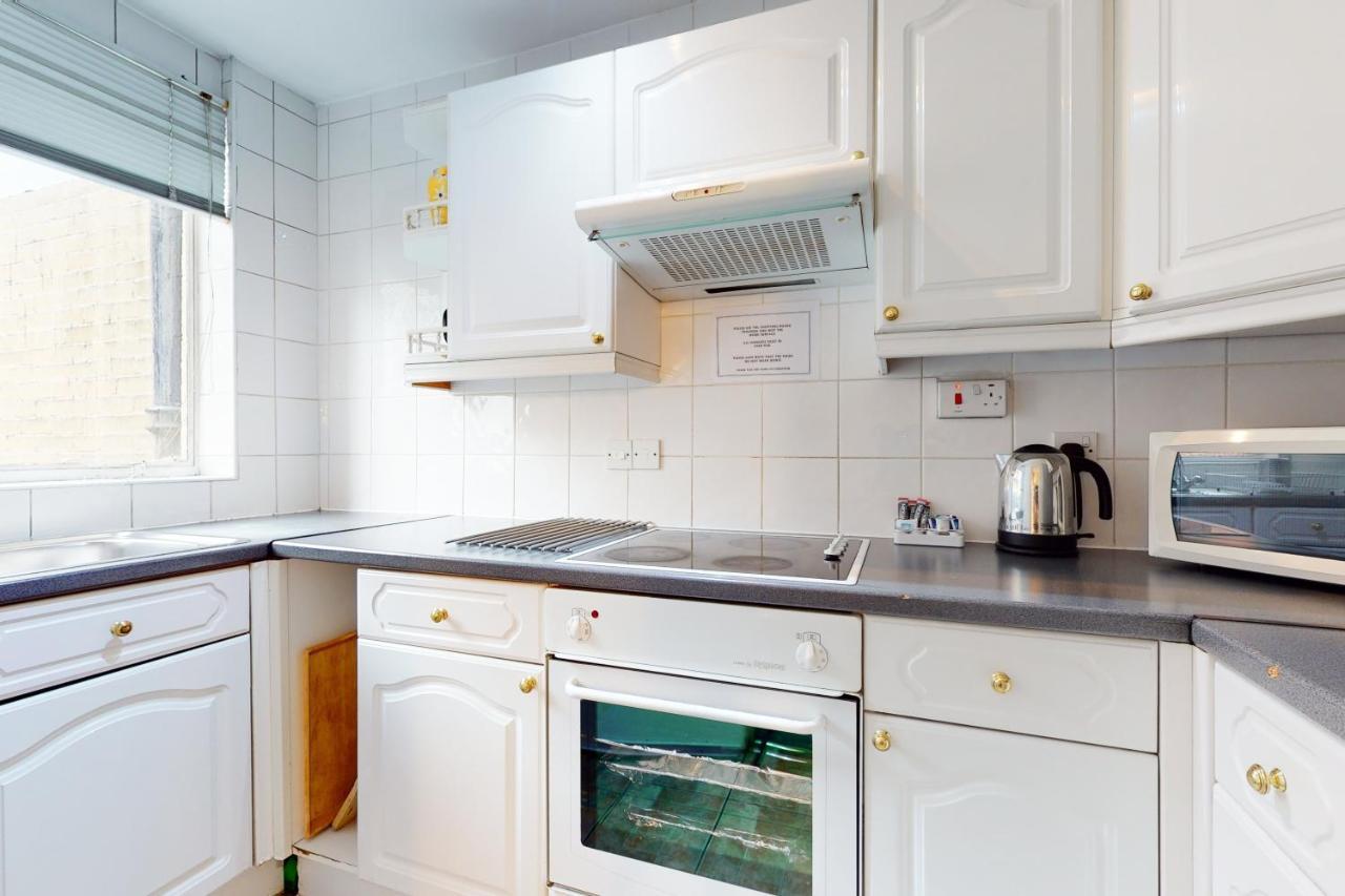 Aparthotel Hertford Court 3*
