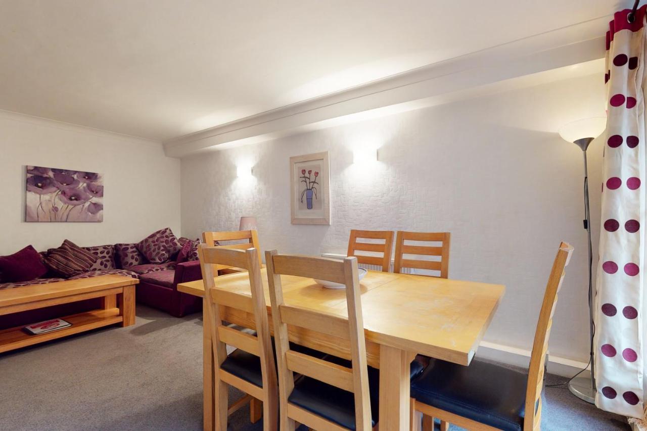 Hertford Court 3*