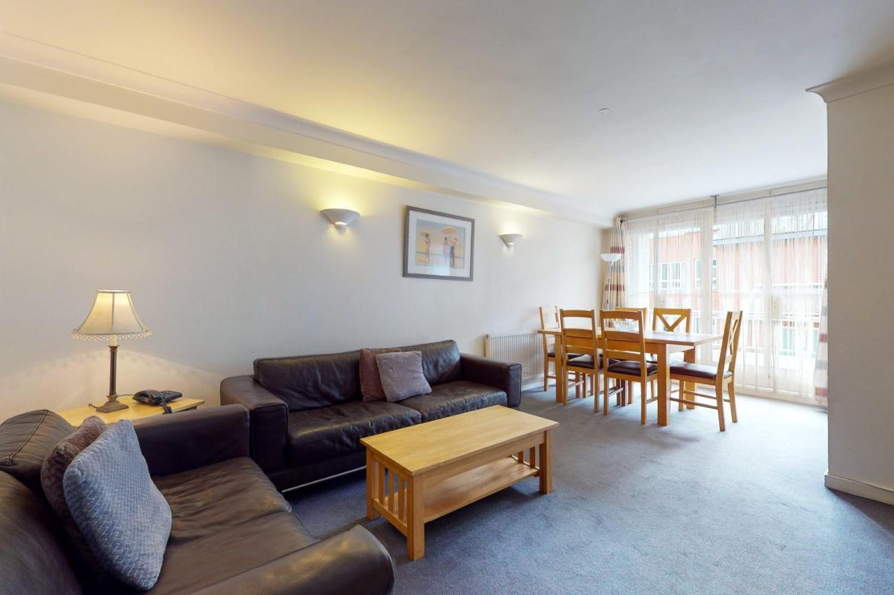 Aparthotel Hertford Court 3*