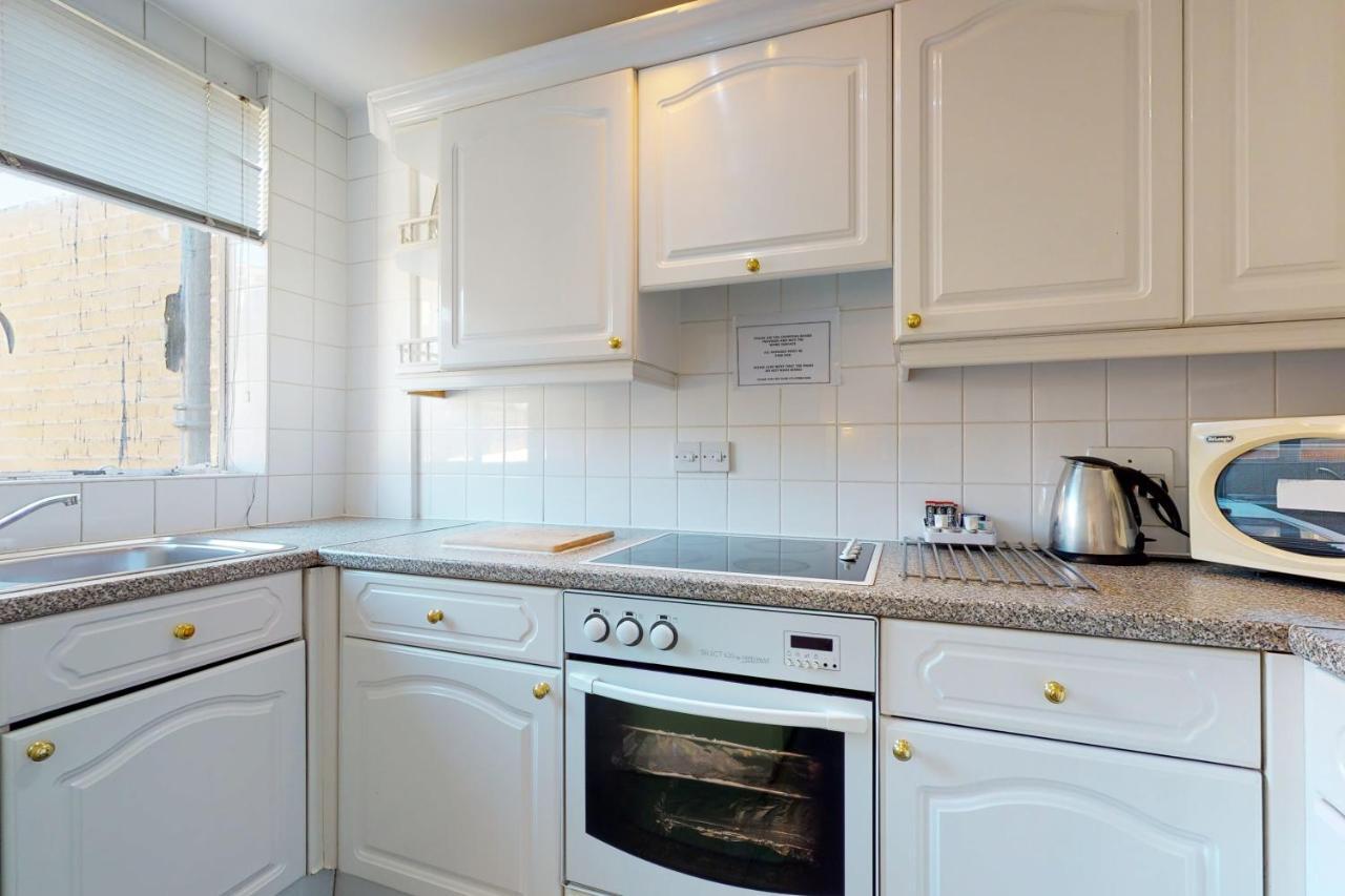 Hertford Court Aparthotel 3*