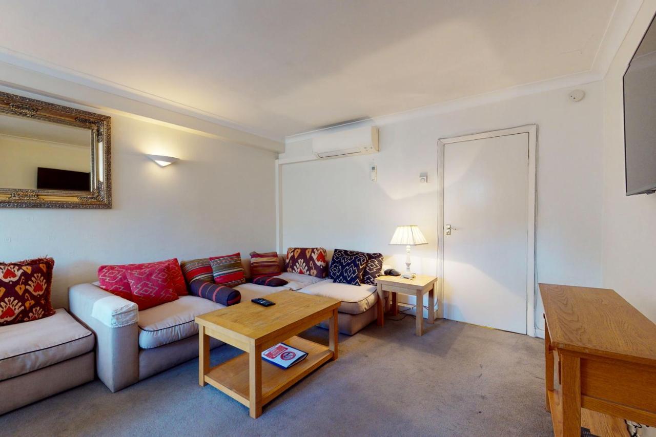 Aparthotel Hertford Court London