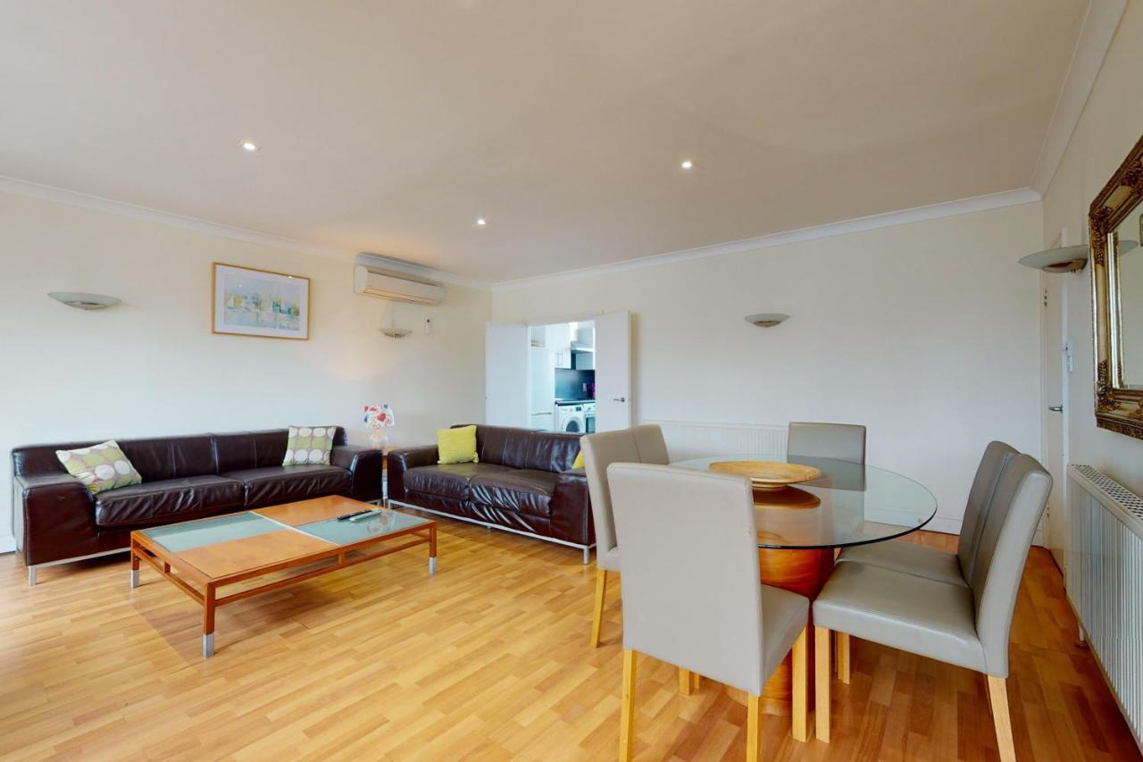 Hertford Court