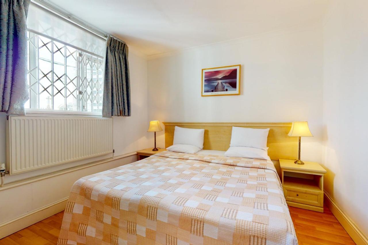 Hertford Court London