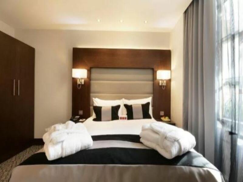 Paddington Court Executive Hotel