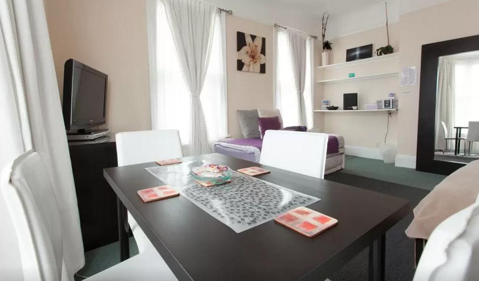 Bed and breakfast Home2home-rooms 3*