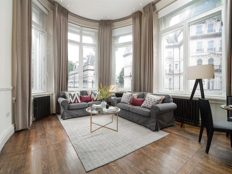 Grosvenor Gardens By Capital * Londen