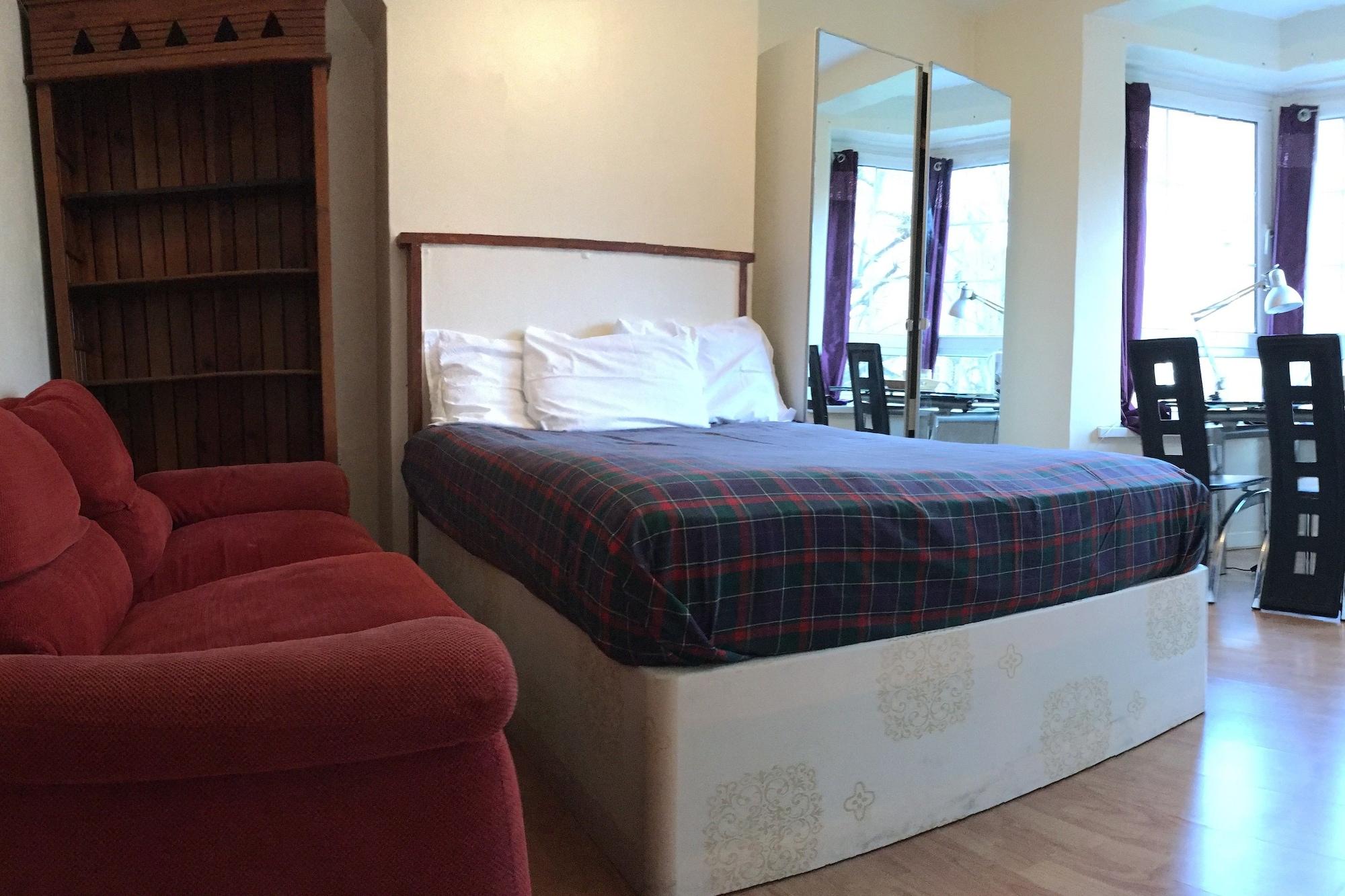 Beechwood House Apartment London