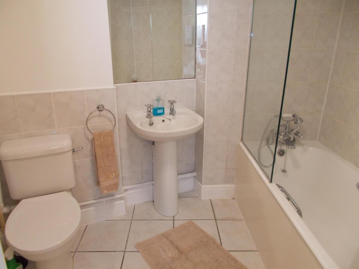 Double With Private Bathroom In Flat Centre * London
