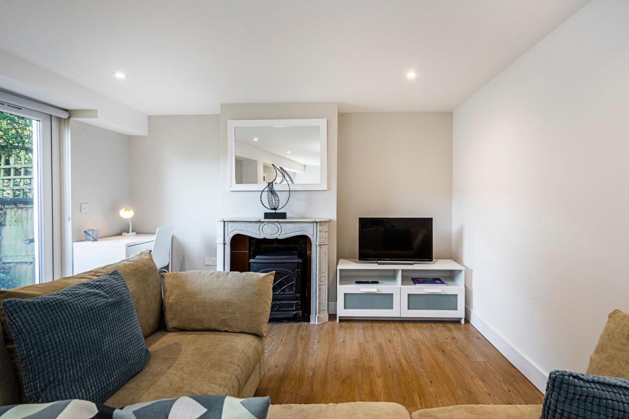 South Woodford 2 Bed En-suite House Leilighet *