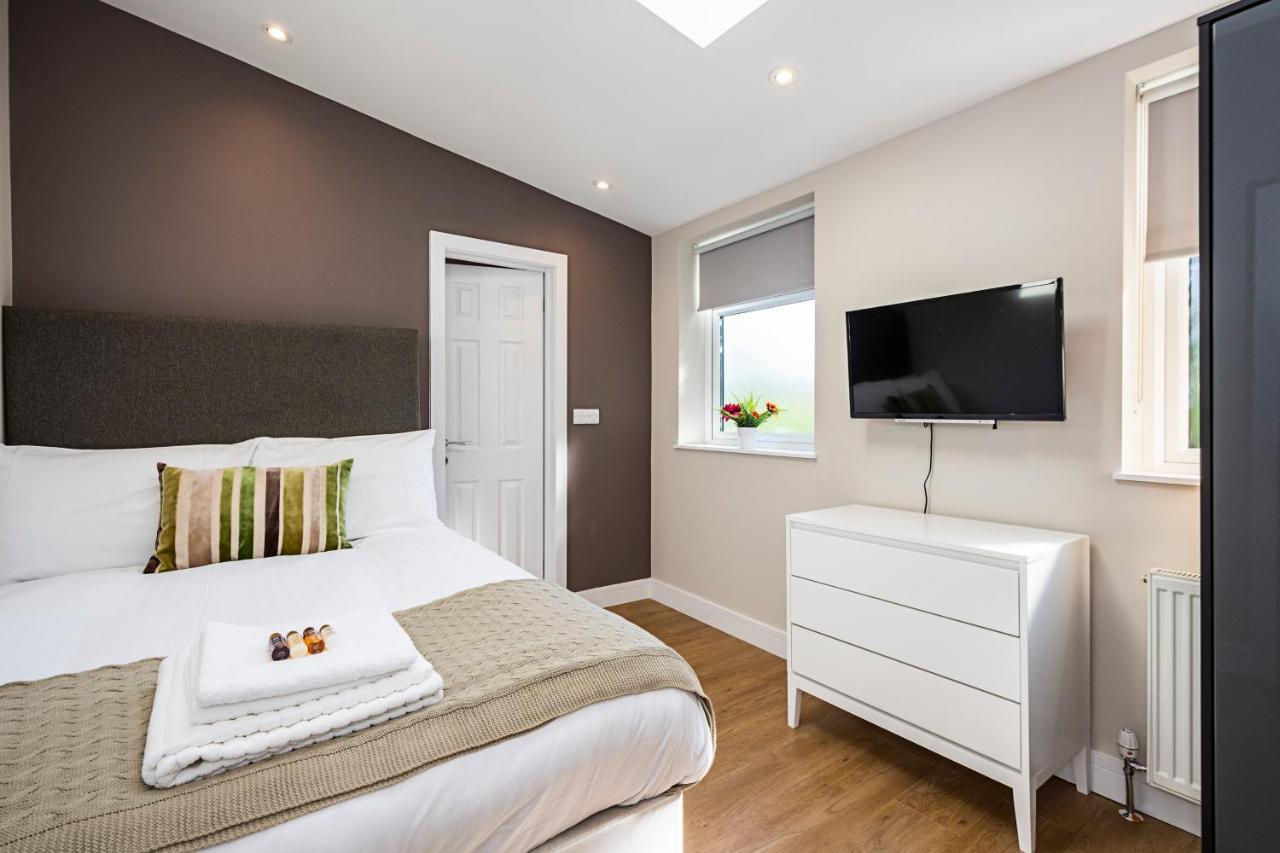 South Woodford 2 Bed En-suite House Leilighet London