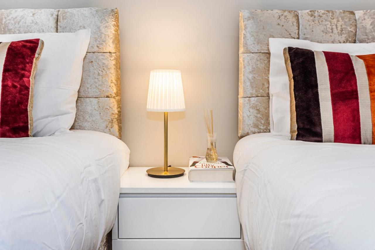 South Woodford 2 Bed En-suite House Leilighet London