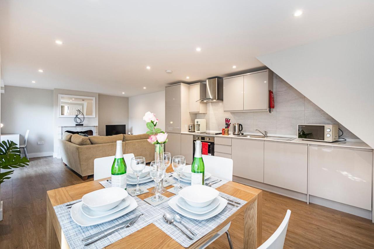 South Woodford 2 Bed En-suite House Leilighet London