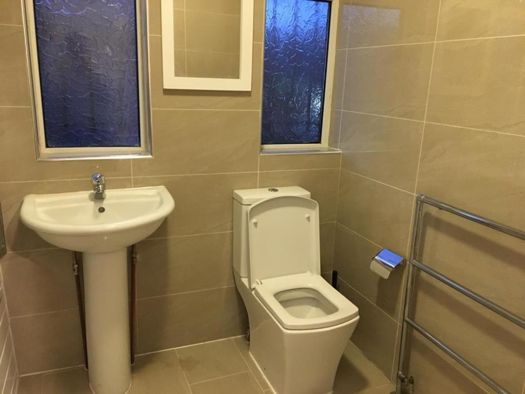 Galsworthy Avenue Guest house