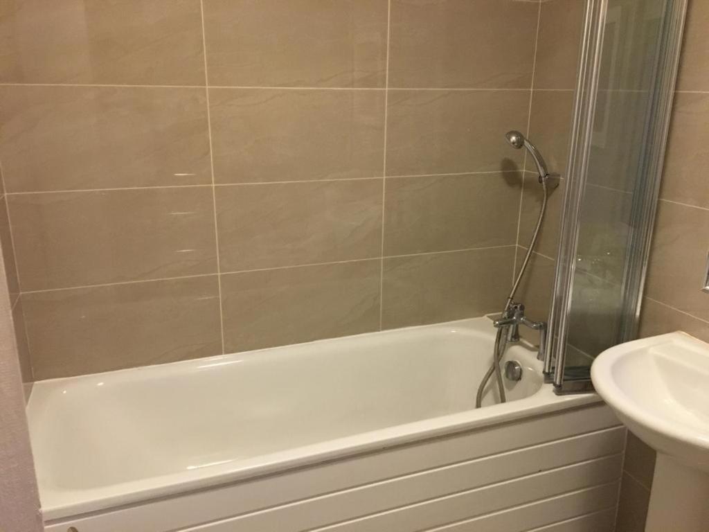 Galsworthy Avenue Guest house