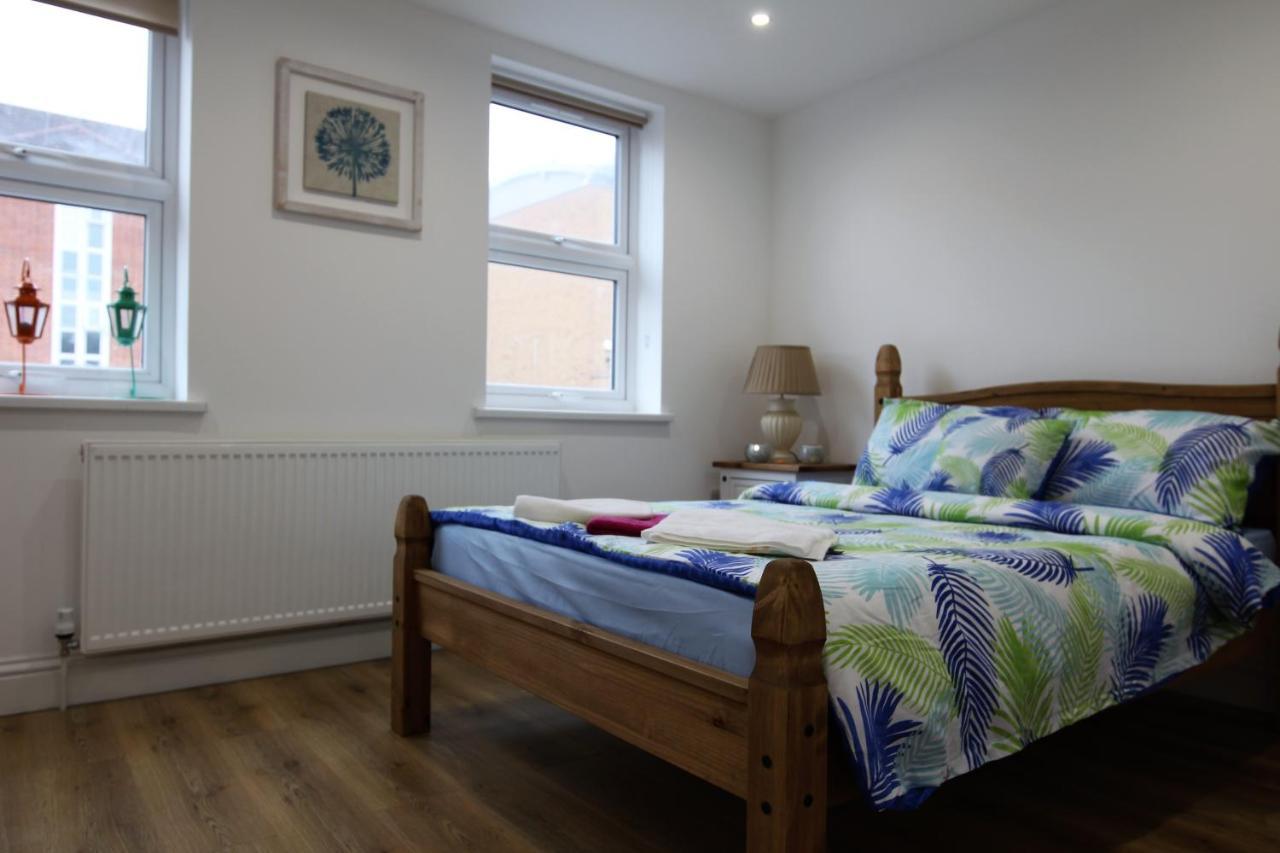 Modern 2 Bedroom In The Heart Of Greenwich Apartment *