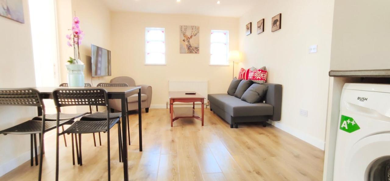 Apple Garden B-5 Apartment London