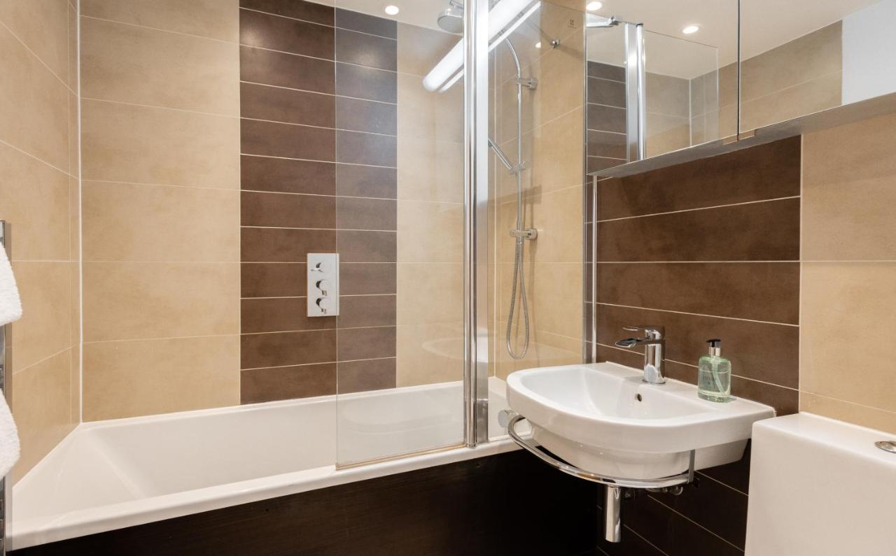 The Chelsea Arms - Bright 3bdr With Garden & Private Parking * London