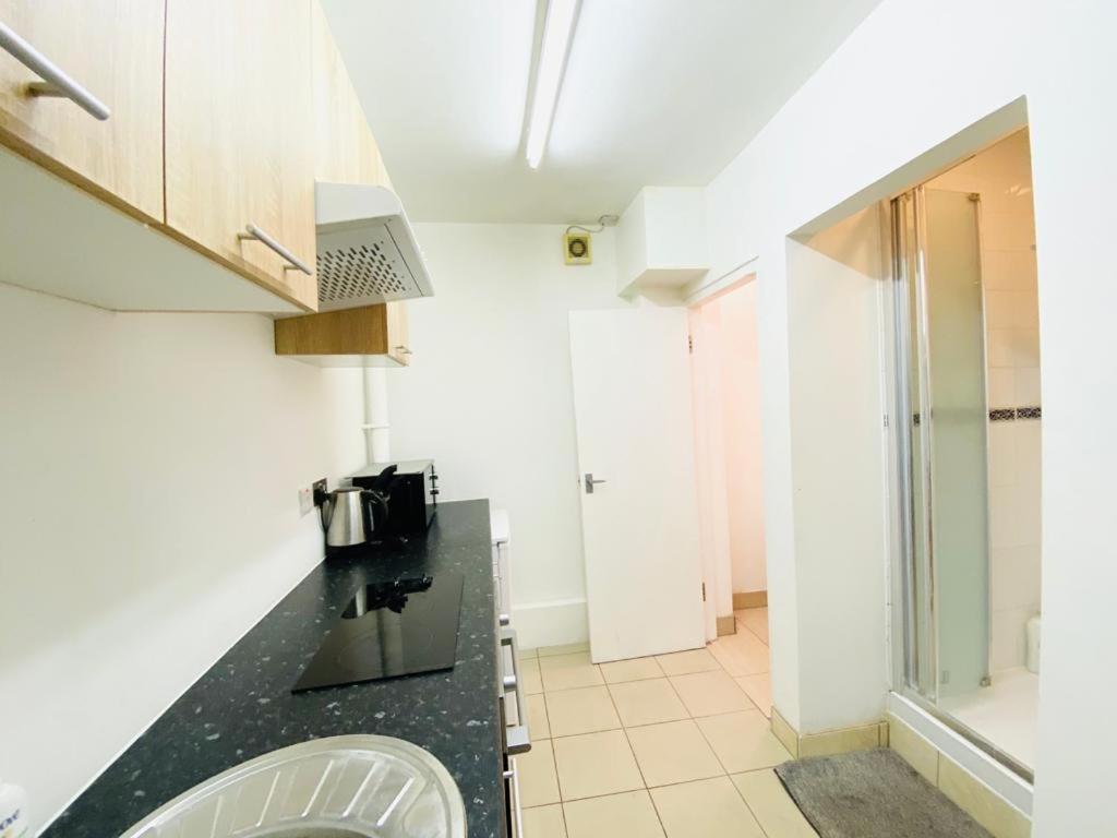 Commercial City Aparthotel London