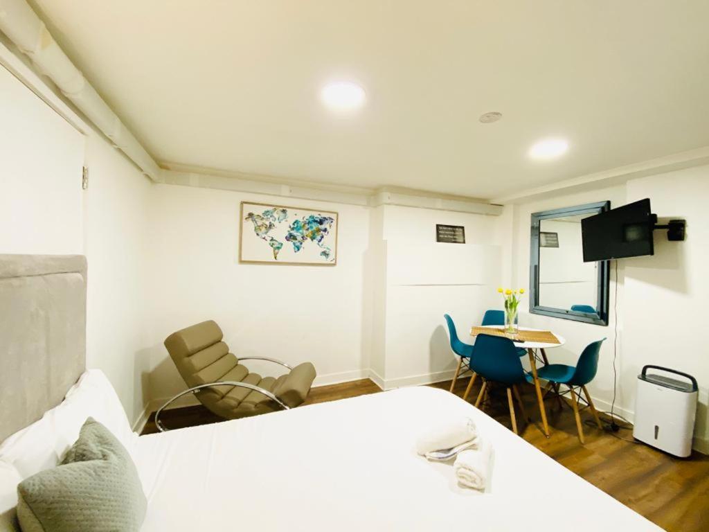 Aparthotel Commercial City