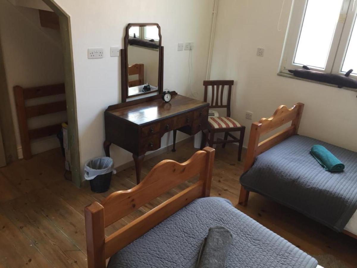 Lovely Twin With Terrace Appartement Londen