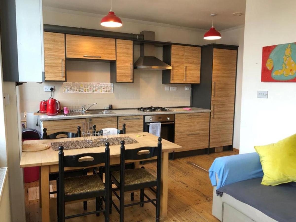 Splendid 1 Bedroom Flat + Terrace Apartment