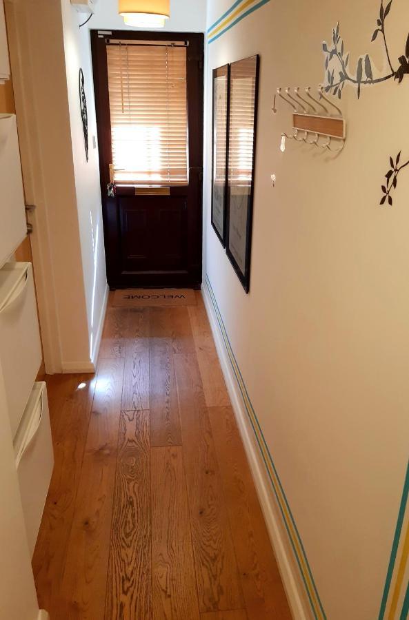With En-suite And Free Parking Gjestgiverier