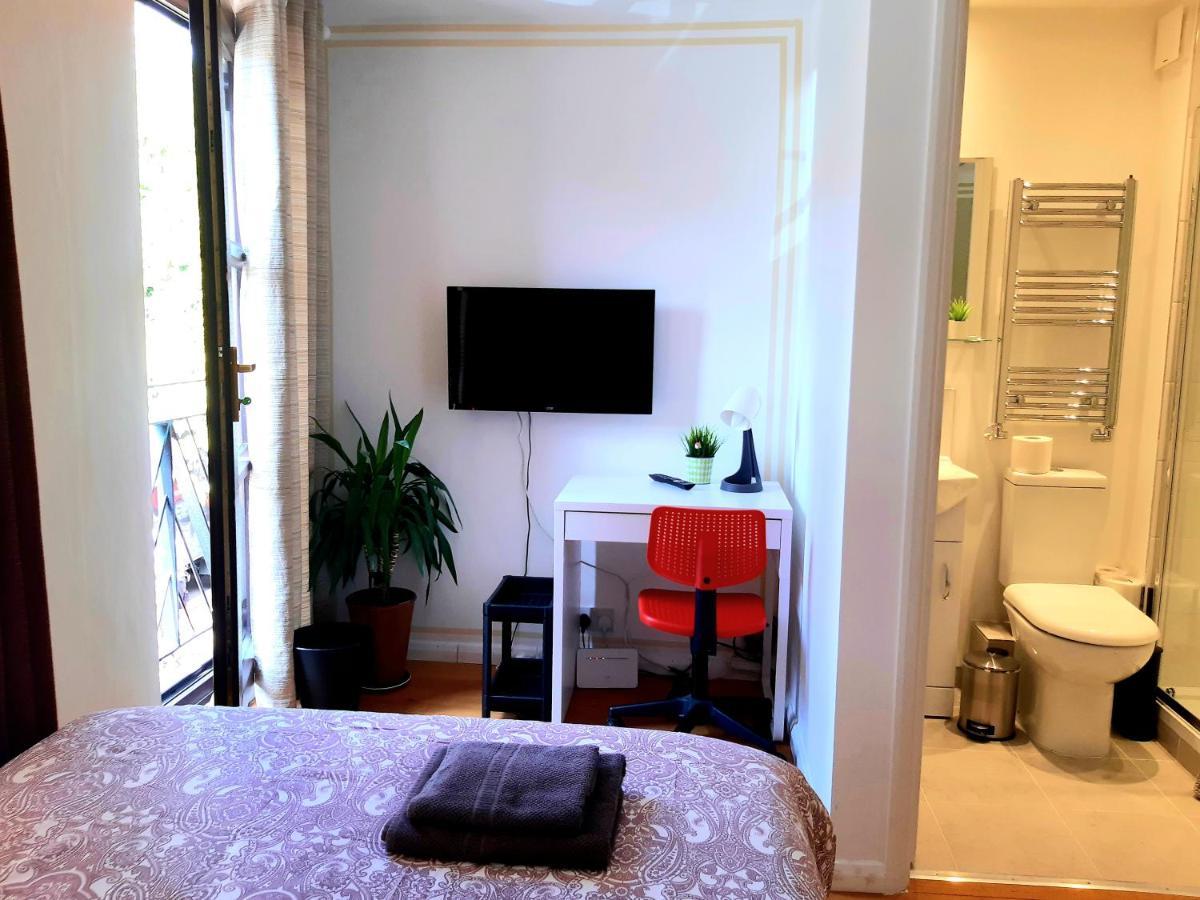 With En-suite And Free Parking Gjestgiverier 3*