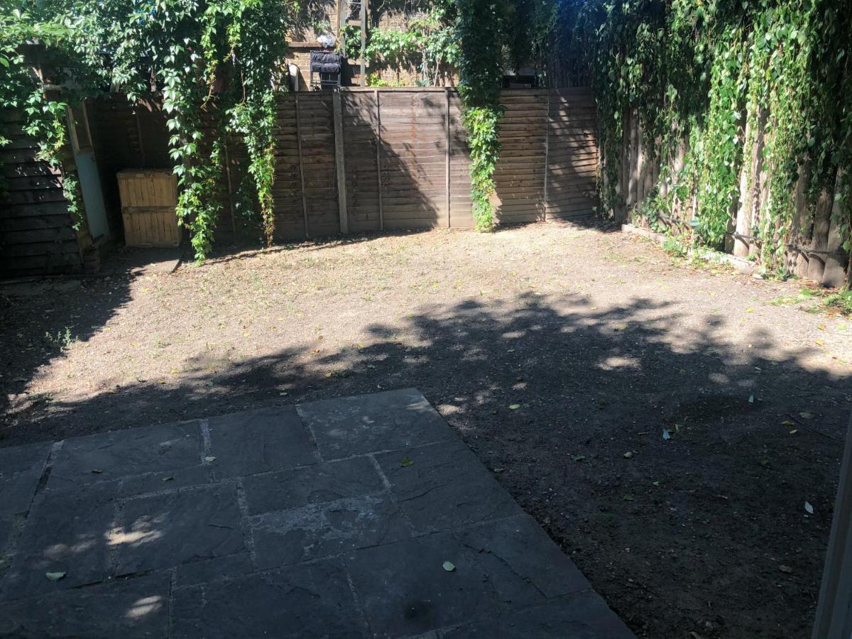 Double With Private Bathroom In A 2-bedrooms House * London