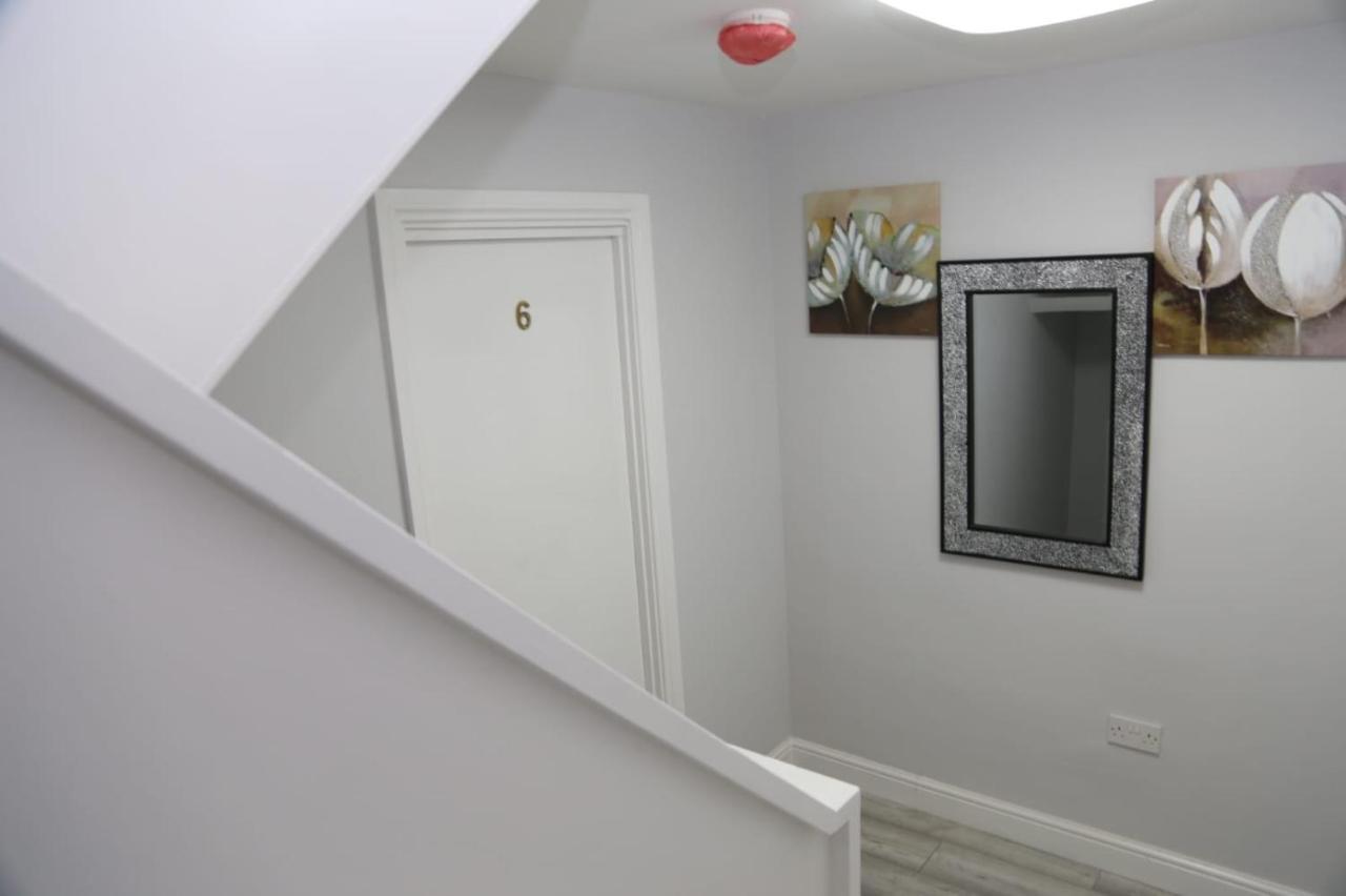 Budget 4-bed House In Woolwich * London