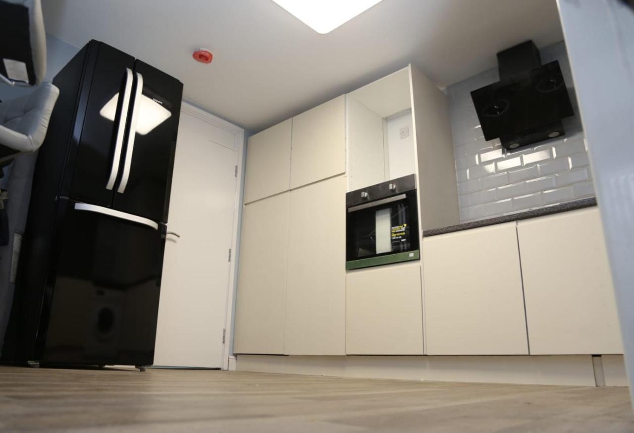 Holiday home Budget 4-bed House In Woolwich London