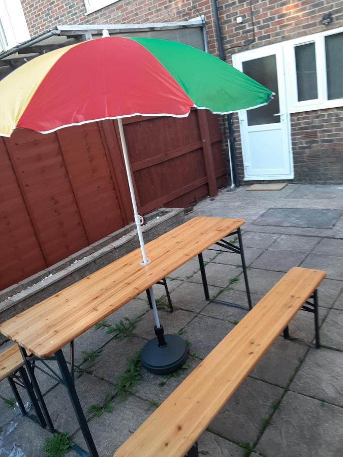 Budget 4-bed House In Woolwich * London