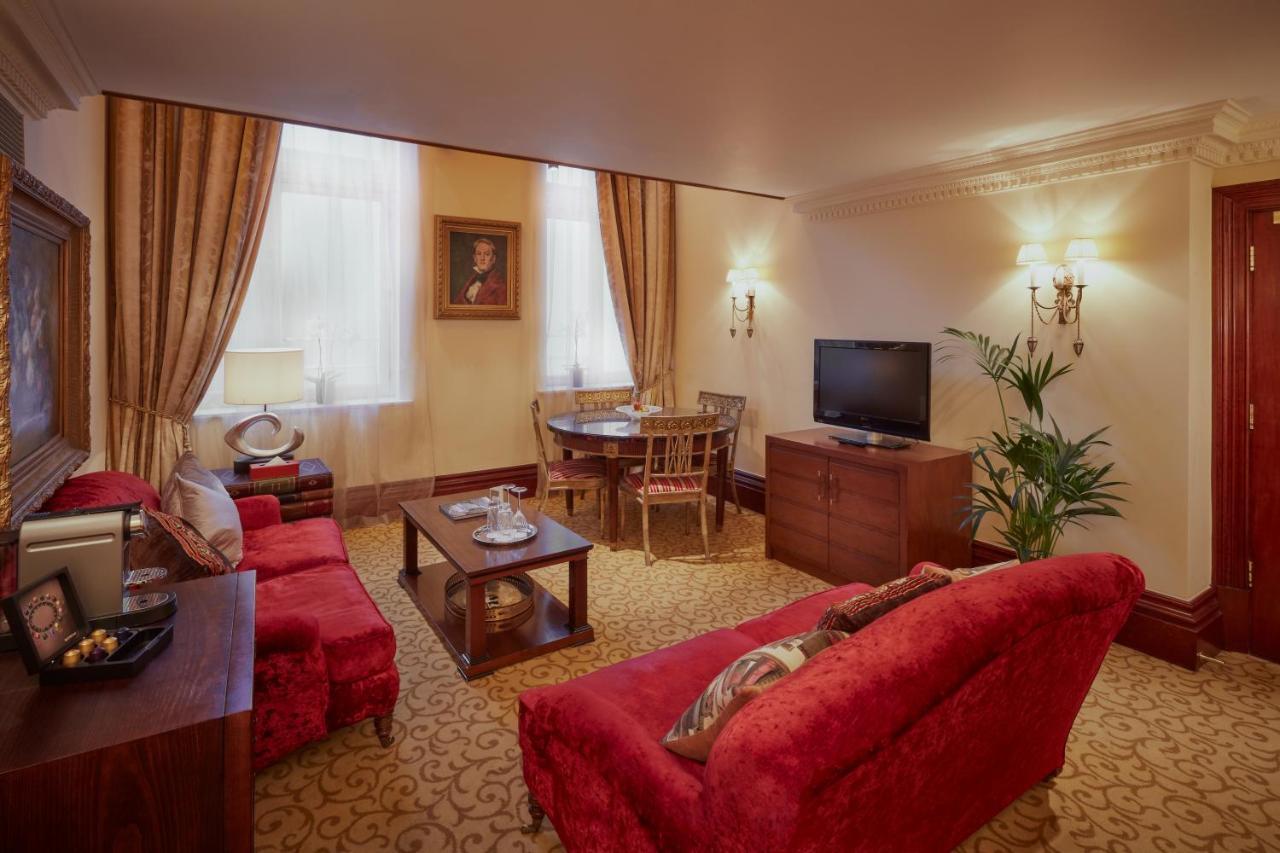 Hotel The Royal Horseguards Hotel, London