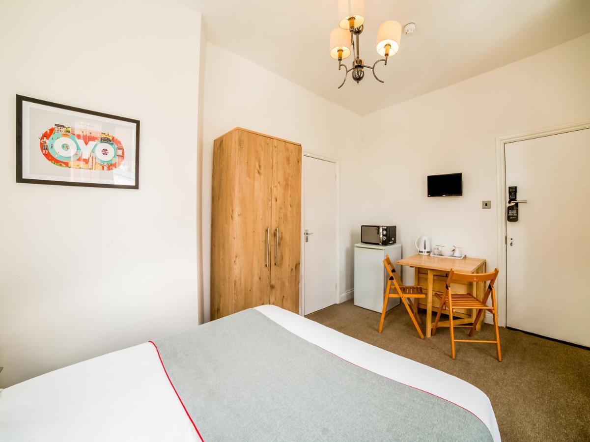 Oyo Tamtam Acton Hotell