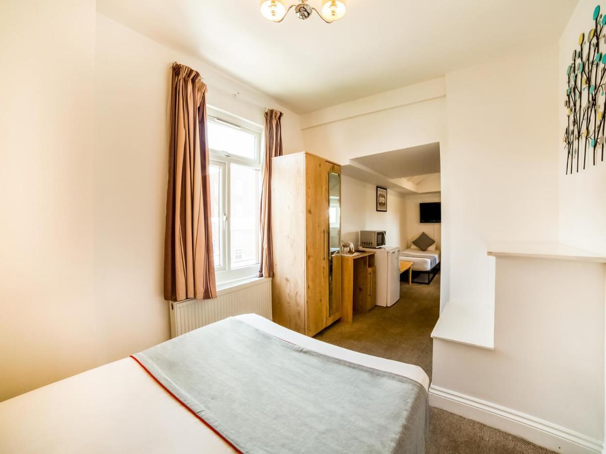 Oyo Tamtam Acton Hotell