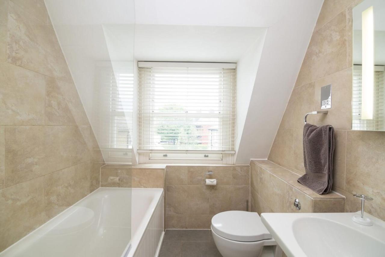 Contemporary 1 Bed Flat In Fulham Near The Thames