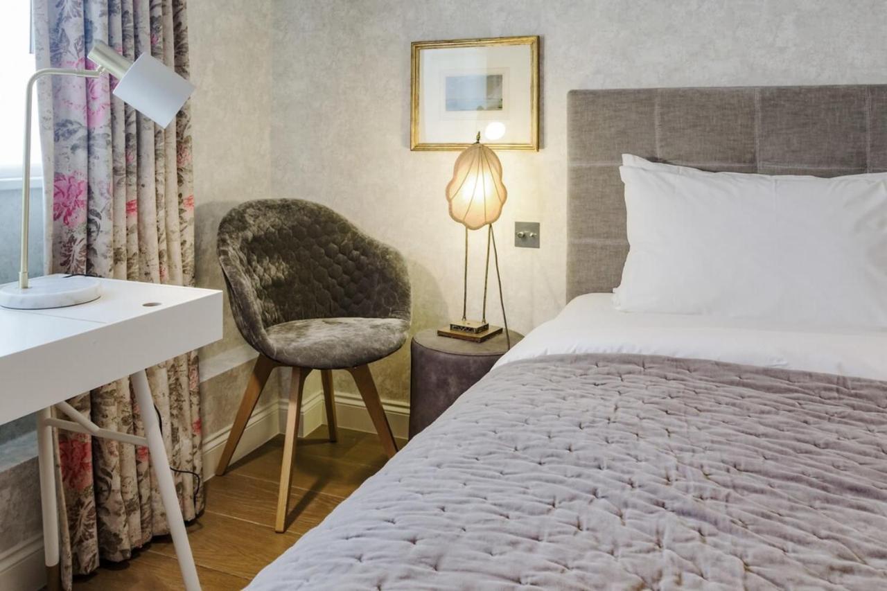 Beautiful 2 Bedroom 2 Bath Flat In South Kensington London