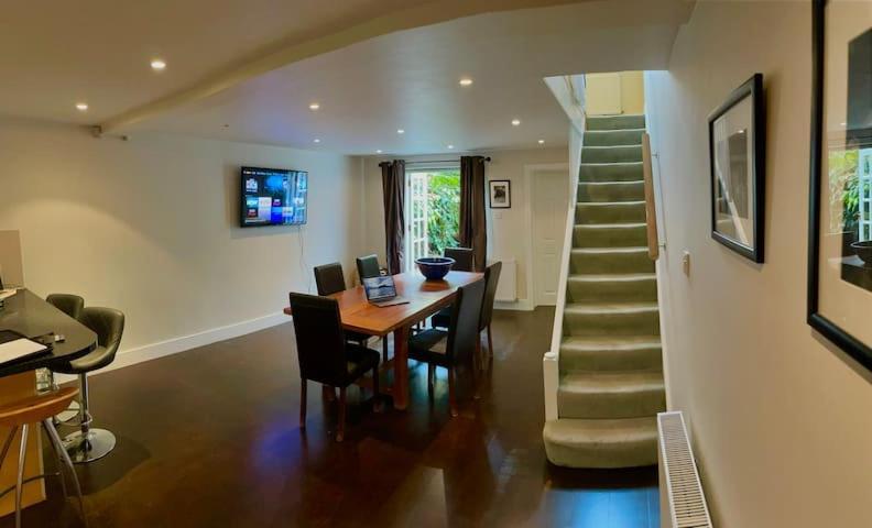 Luxury Central 3 Bedroom Family House * London