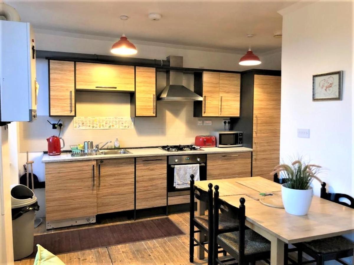 Splendid 1 Bedroom Flat + Terrace Apartment