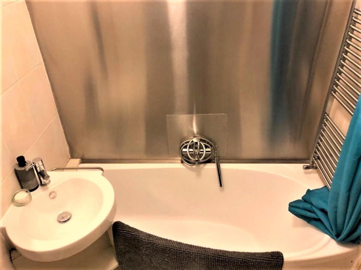 Splendid 1 Bedroom Flat + Terrace London