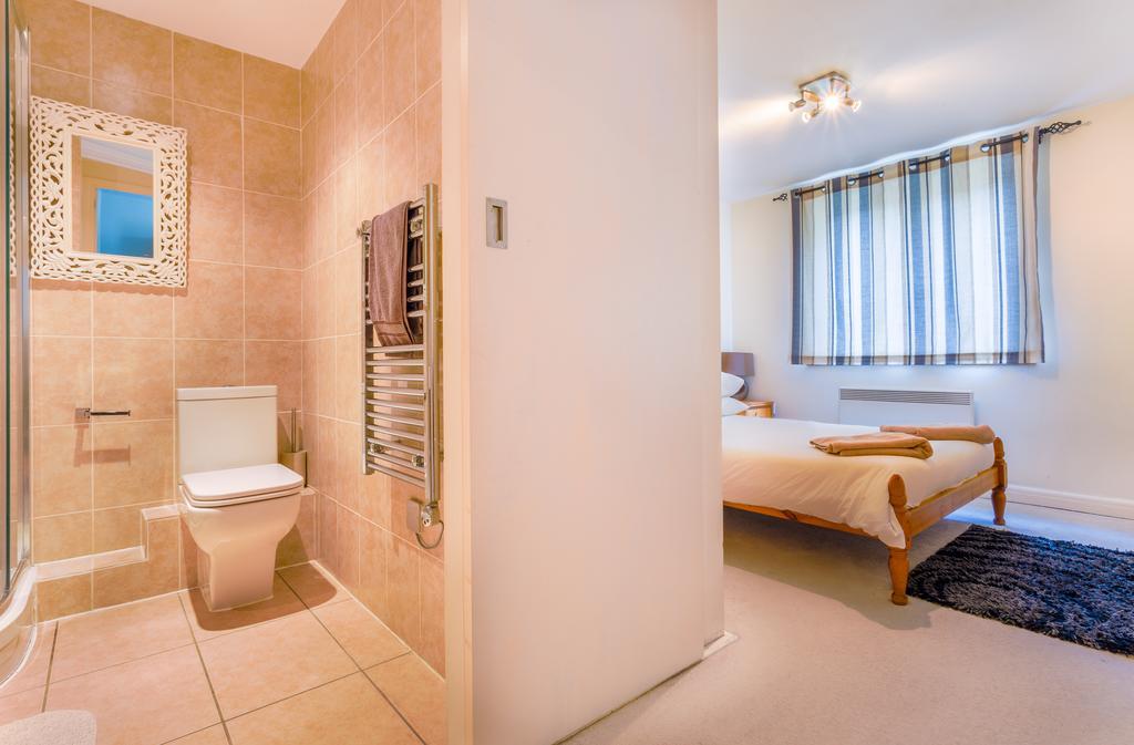 Tower Bridge Apartment *