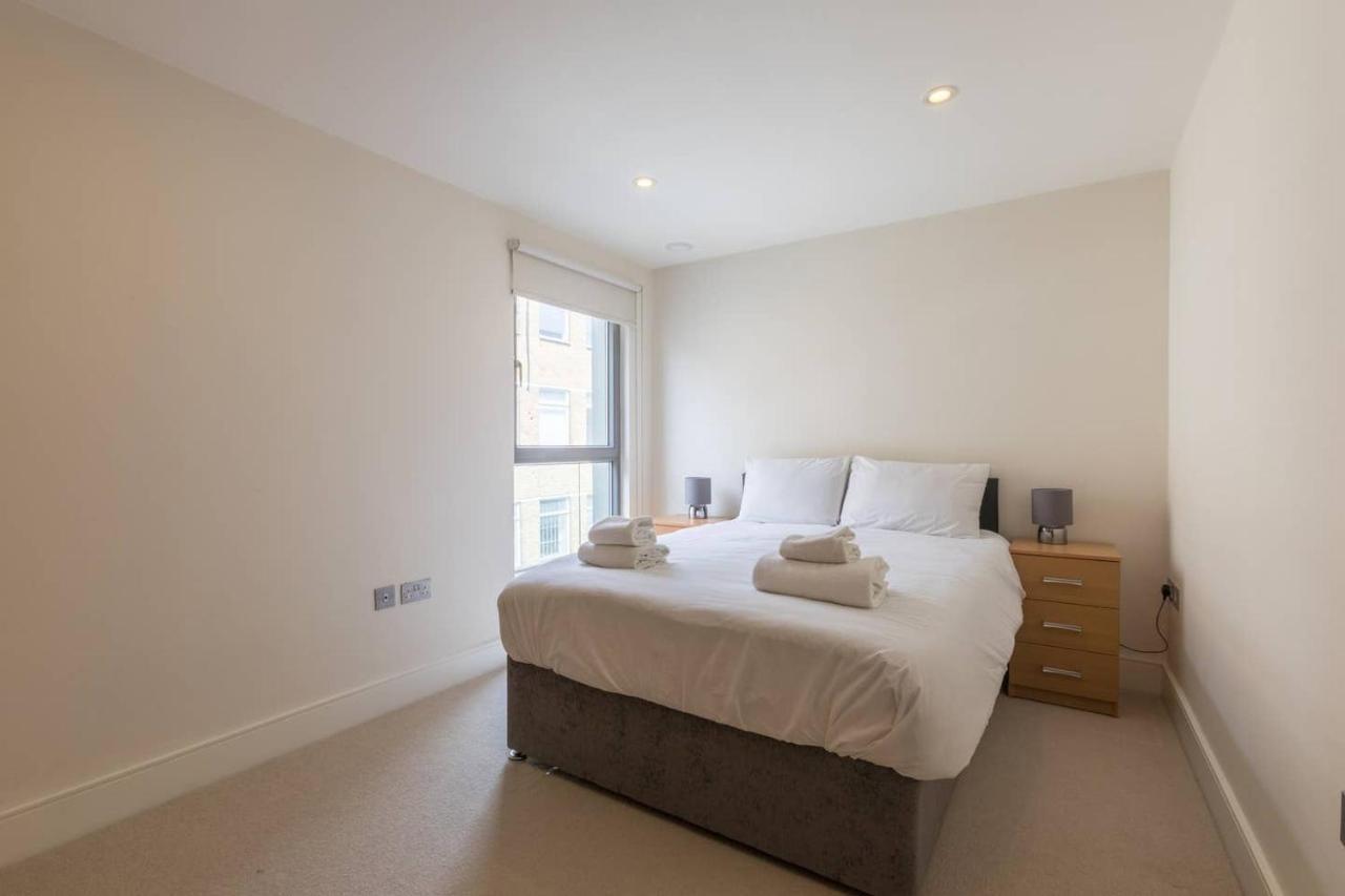 Bright And Modern 3 Bed Hyde Park Leilighet London